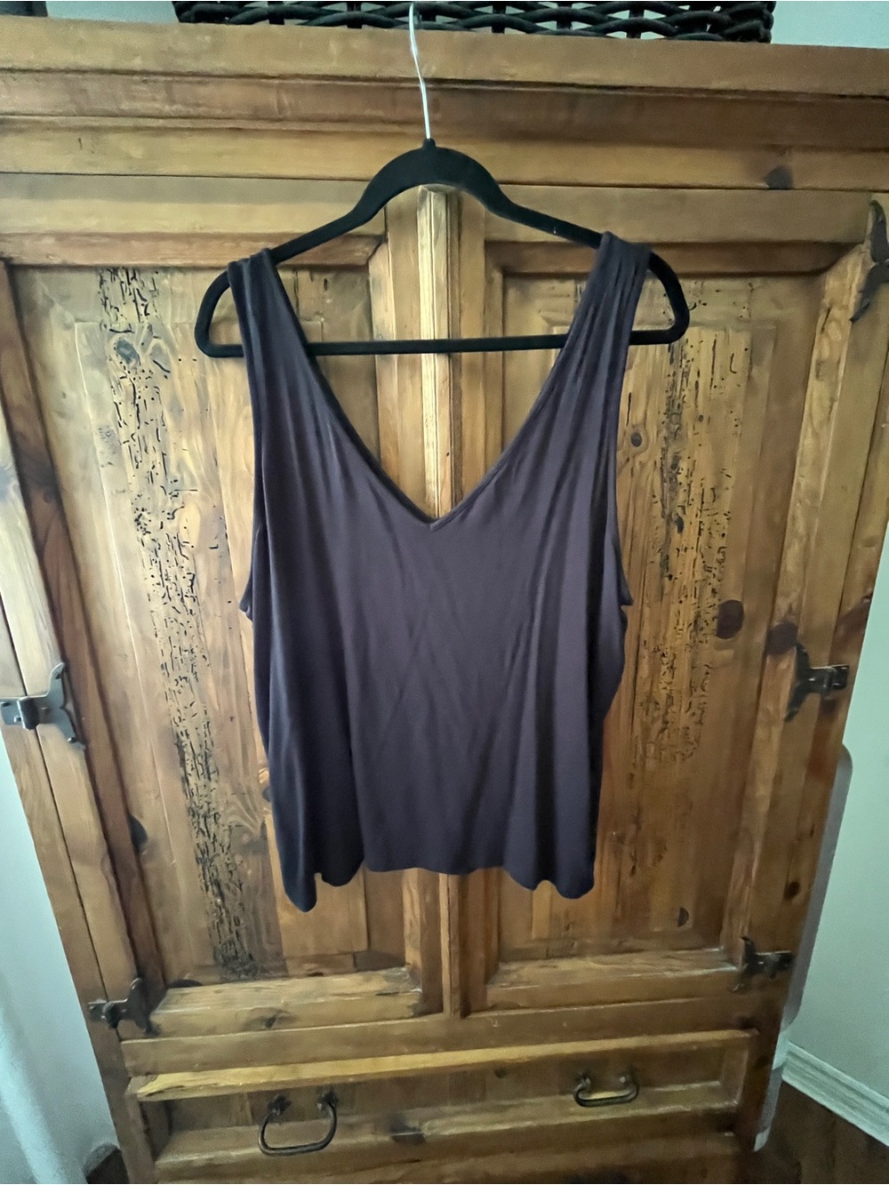 Hudson North Sleeveless V-Neck Tank Top block size XL